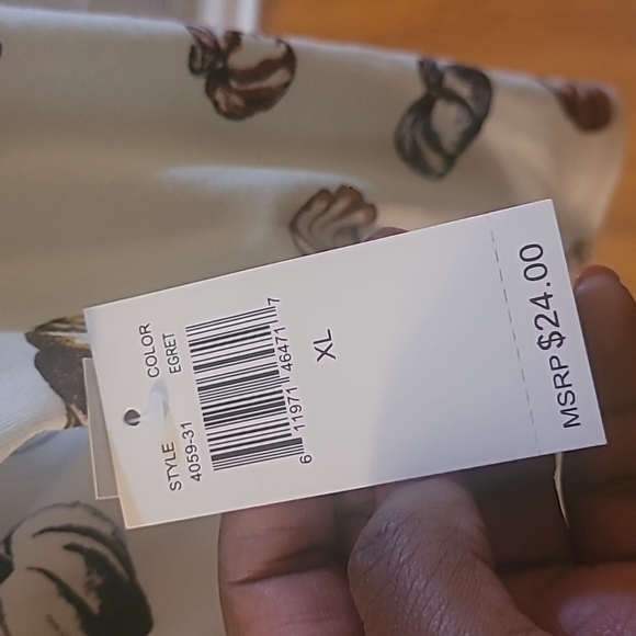 Bonnie Evans XL 3/4th sleeve shirt - Picture 6 of 9